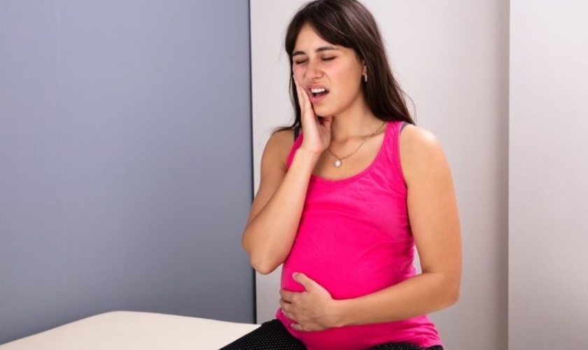 Bà bầu bị viêm tủy răng có sao không? Cách khắc phục thế nào