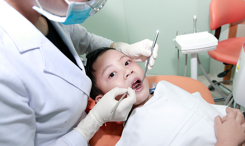 Các bước nhổ răng trẻ em không đau tại nha khoa